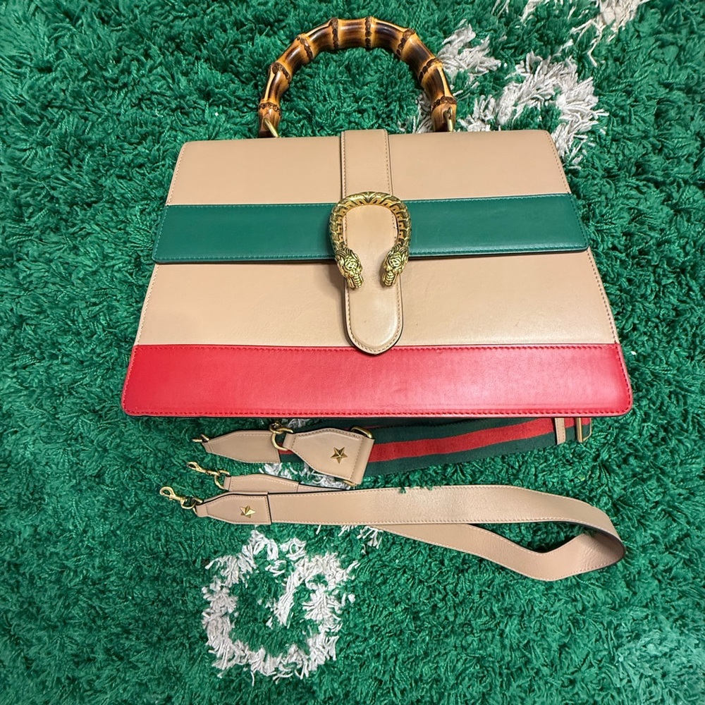 GUCCI Large Dionysus leather handbag… 
100% Authentic - Picture 4 of 12